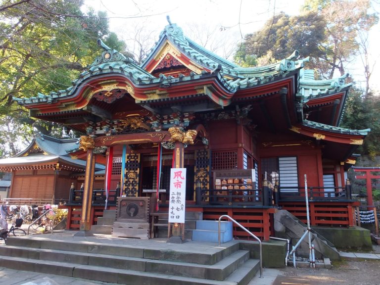 Ōji Inari-jinja: A Historic Inari Shrine in Tokyo