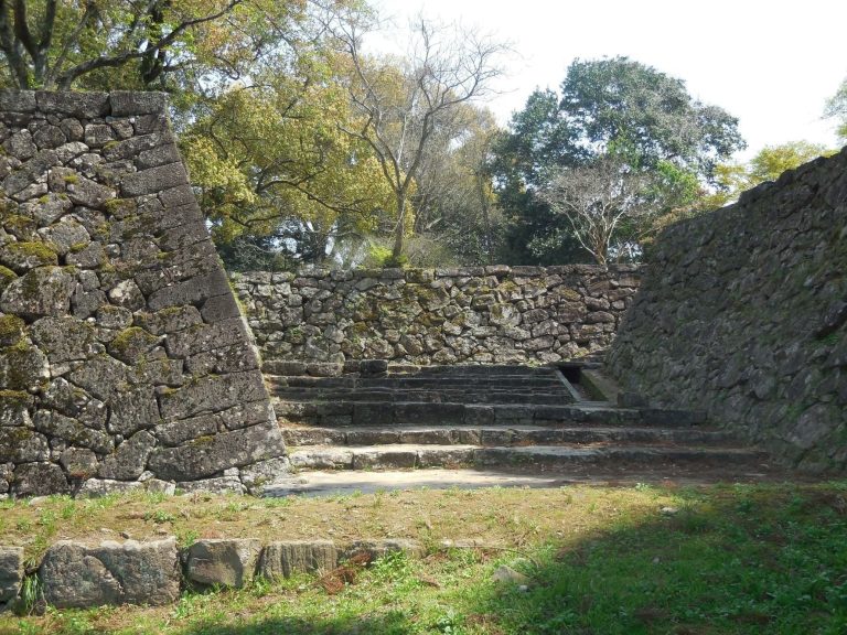 Hitoyoshi Castle: A Sagara Clan Hill Castle in Japan