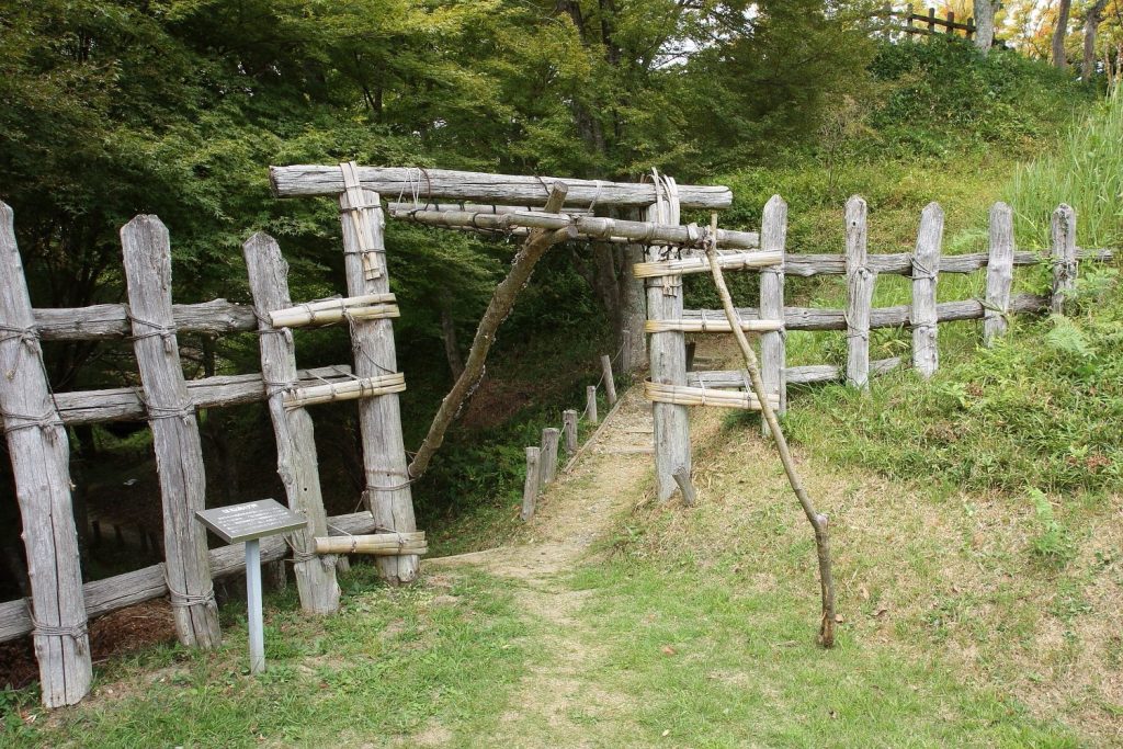 Mayumiyama Castle: A Sengoku-Period Mountain Castle in Japan 2 Mayumiyama Castle