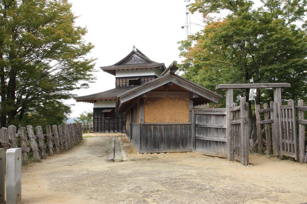 Mayumiyama Castle: A Sengoku-Period Mountain Castle in Japan 5 Mayumiyama Castle