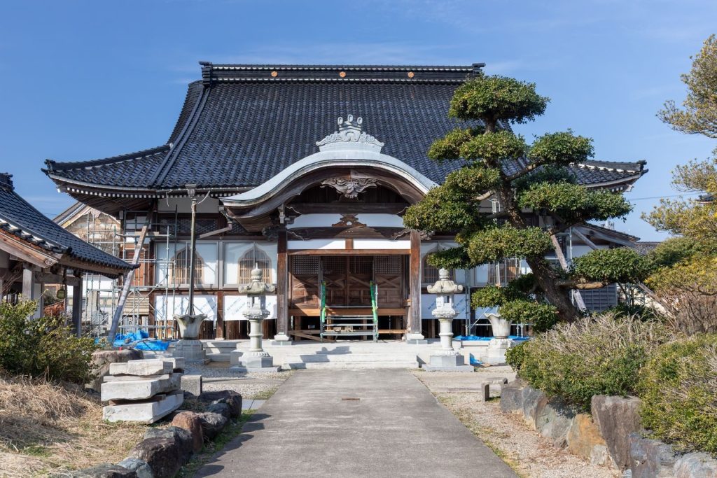 Kōzen-ji Temple: A Sōtō Zen Temple in Himi, Japan 2 Kōzen-ji Temple