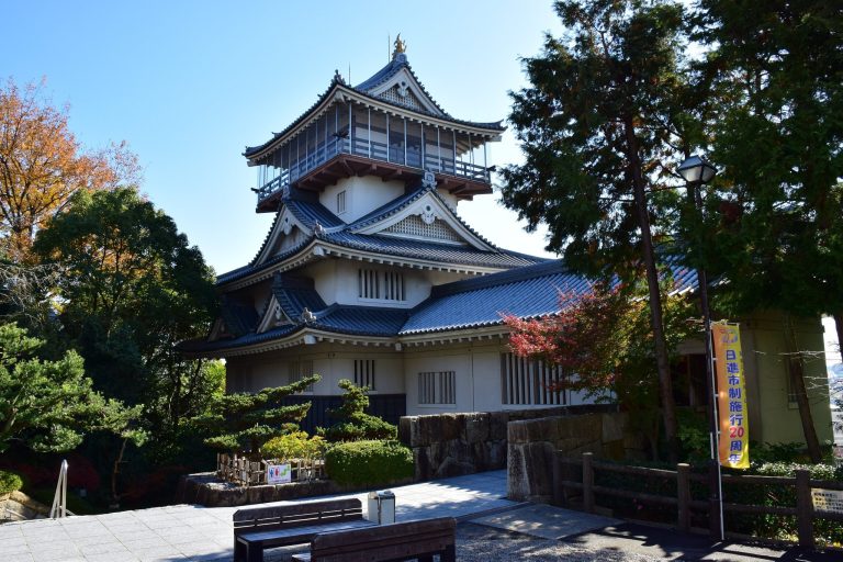 Iwasaki Castle: A Japanese Hill Castle in Nisshin