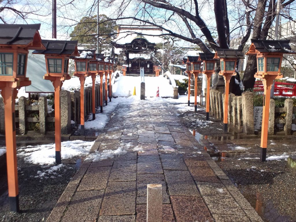 Rokusonnō Shrine: A Seiwa Genji Shrine in Kyoto 2 Rokusonnō Shrine