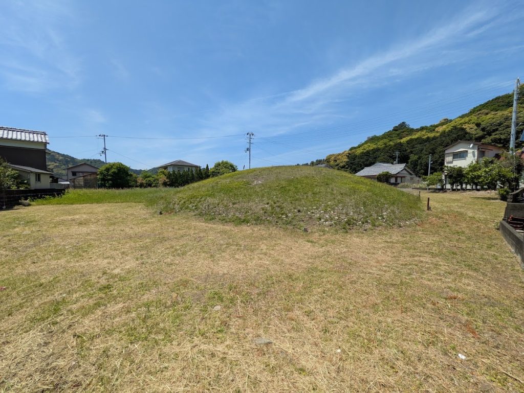 Shimosato Kofun: A Keyhole-Shaped Burial Mound in Japan 1 Shimosato Kofun