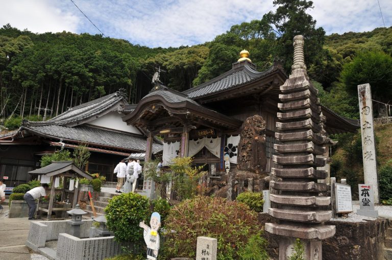 Ryūkou-ji Temple: A Shingon Buddhist Temple on the Shikoku Pilgrimage