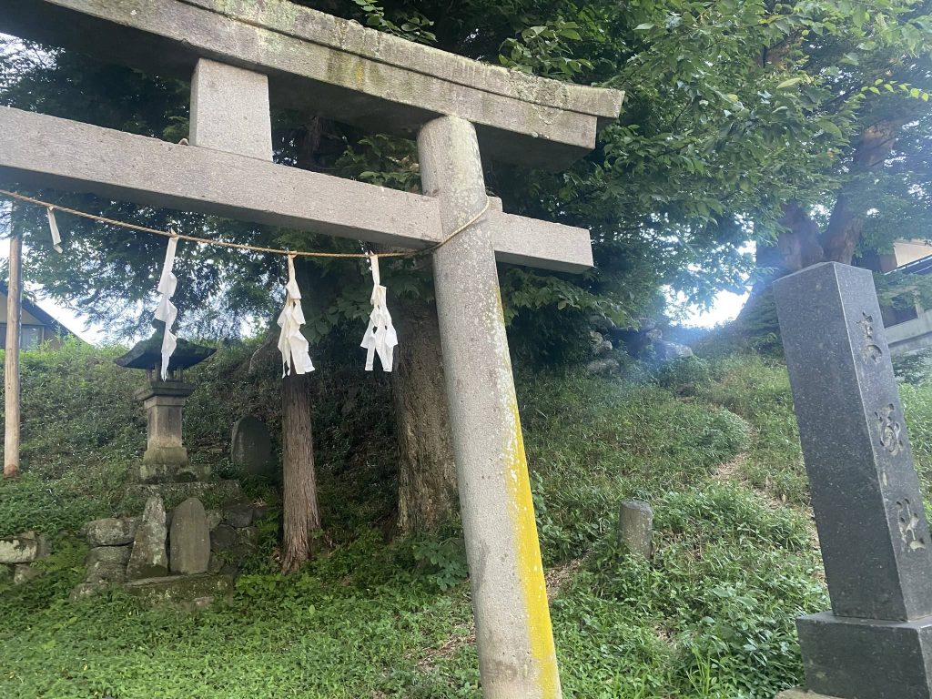 Shimosuwa Aozuka Kofun: A Late Kofun-Period Keyhole Burial Mound in Japan 2 Shimosuwa Aozuka Kofun