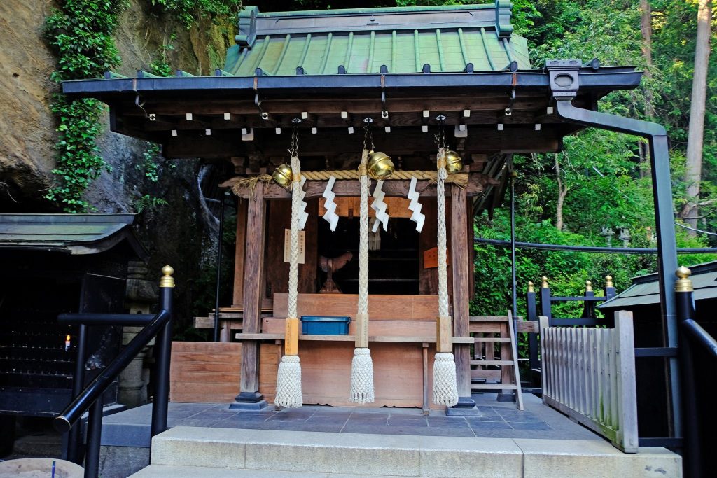 Zeniarai Benzaiten Ugafuku Shrine: Kamakura’s Money-Washing Shinto Shrine 4 Zeniarai Benzaiten Ugafuku Shrine