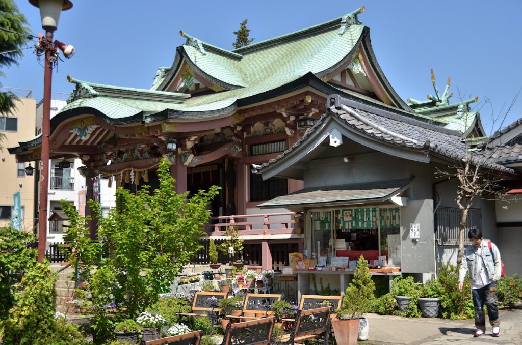 Imado Shrine: A Shinto Shrine and Hachiman Tradition in Tokyo 3 Imado Shrine