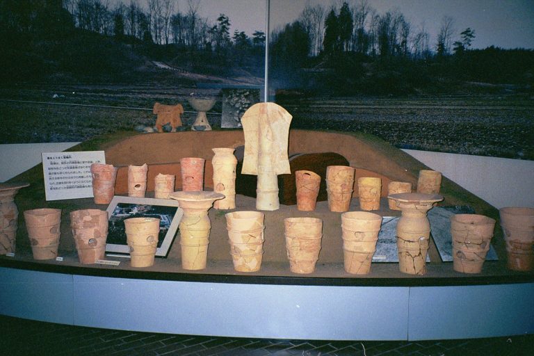 Niizawa-Senzuka Kofun Cluster: A Major Burial-Mound Complex in Japan
