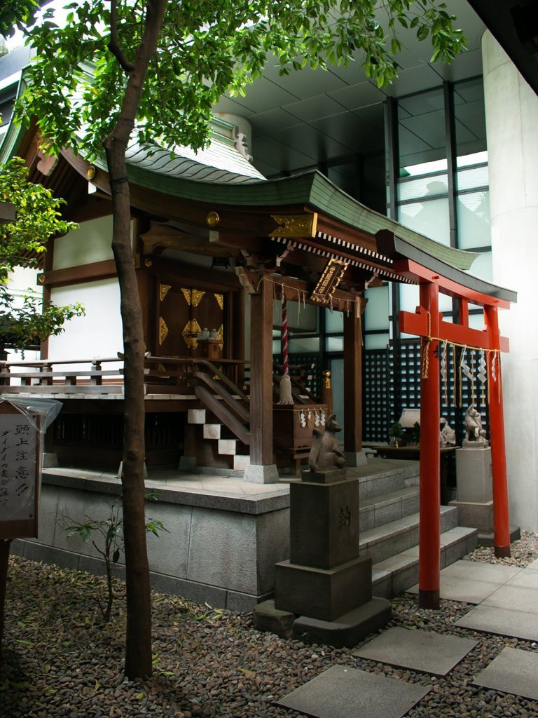 Tsukudo Shrine: A Shinto Shrine Dedicated to Martial Protection in Tokyo 4 Tsukudo Shrine