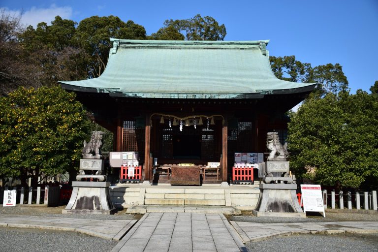 Shiroyama Hachimangū: A Shinto Shrine on the Site of Suemori Castle
