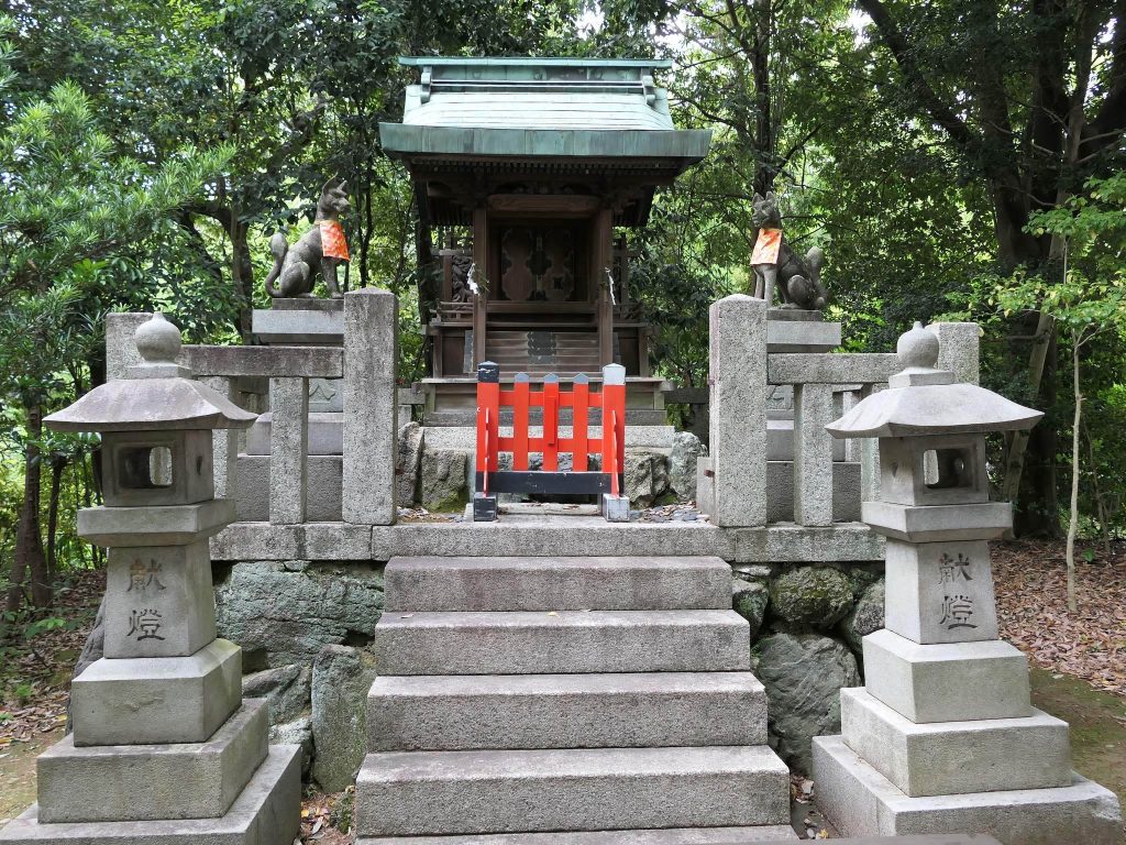 Shiroyama Hachimangū: A Shinto Shrine on the Site of Suemori Castle 2 Shiroyama Hachimangū