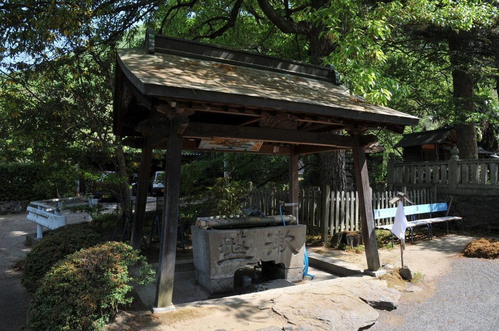Kandani Shrine: A Historic Shinto Sanctuary in Sakaide, Japan 3 Kandani Shrine