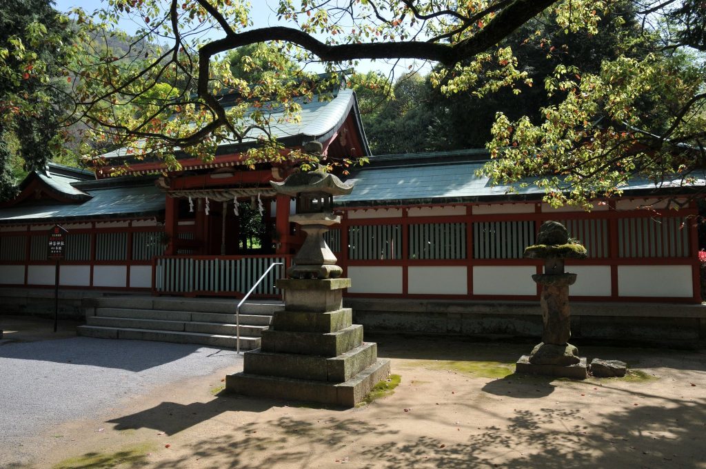 Kandani Shrine: A Historic Shinto Sanctuary in Sakaide, Japan 4 Kandani Shrine