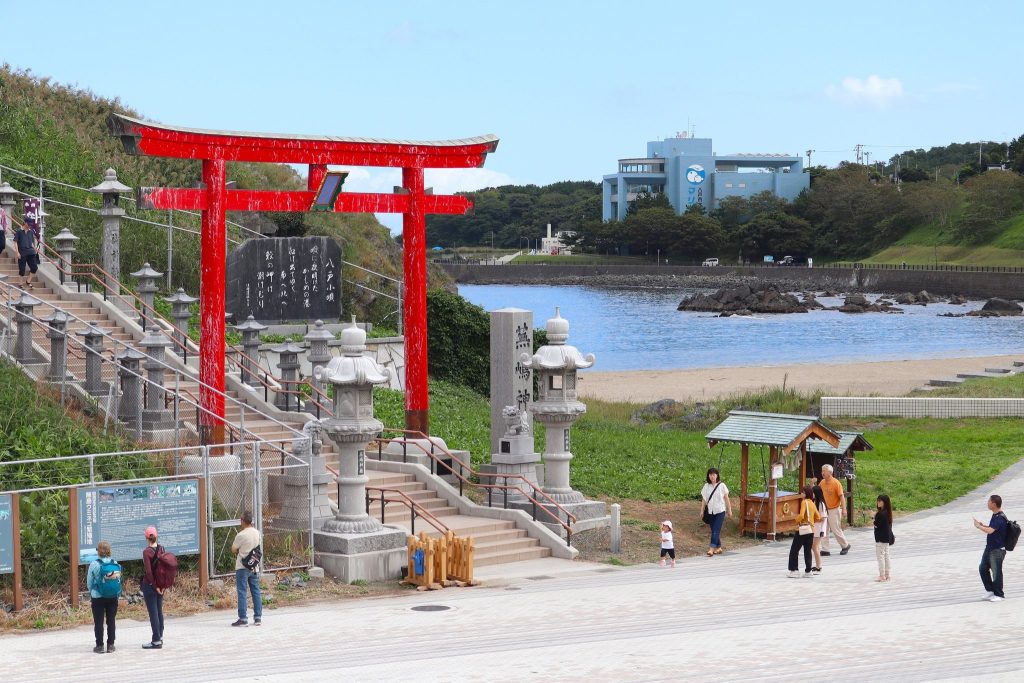 Kabushima Shrine: A Maritime Shinto Shrine in Hachinohe, Japan 2 Kabushima Shrine