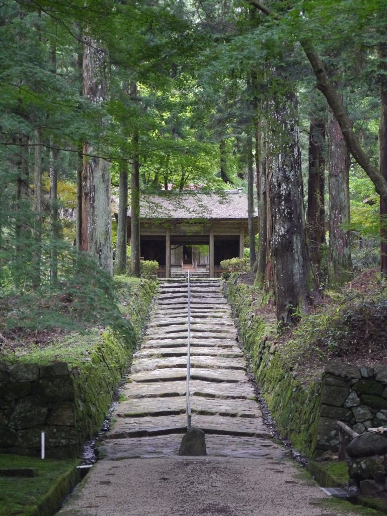 Konsho-ji Temple: A Historic Tendai Buddhist Center in Japan 1 Konsho-ji Temple
