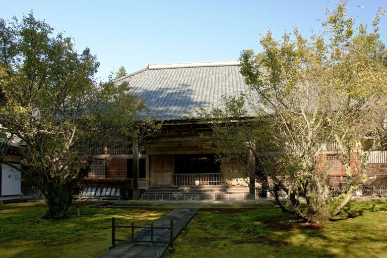 Takidan-ji Temple: A Historic Shingon Buddhist Temple in Sakai, Fukui