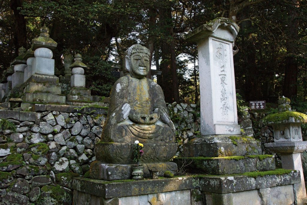 Takidan-ji Temple: A Historic Shingon Buddhist Temple in Sakai, Fukui 3 Takidan-ji Temple
