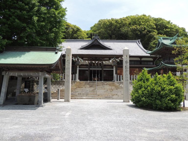 Kōsō Hachiman Shrine: Guardian Shrine of Moji