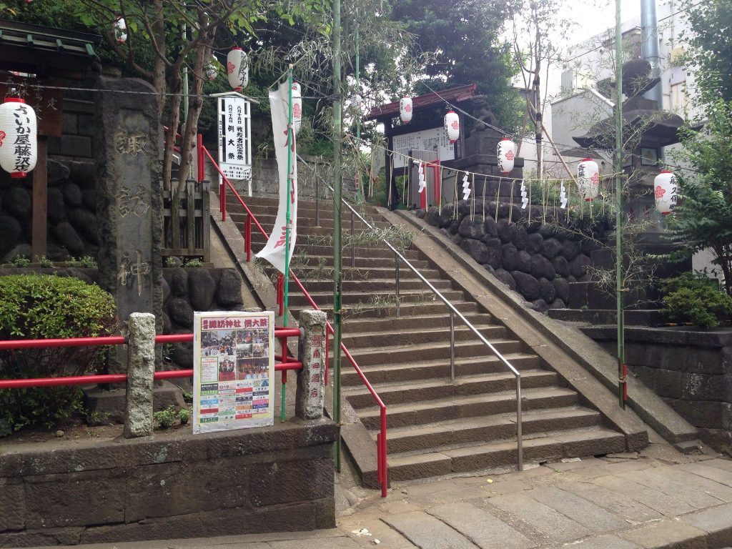 Suwa Shrine: A Tutelary Shrine of Fujisawa 2 Suwa Shrine