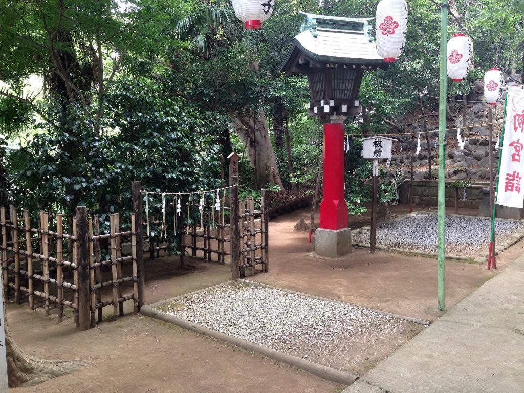 Suwa Shrine: A Tutelary Shrine of Fujisawa 5 Suwa Shrine