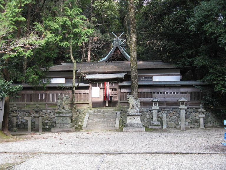 Kanko Shrine: A Historic Shikinaisha Shrine in Tondabayashi, Japan