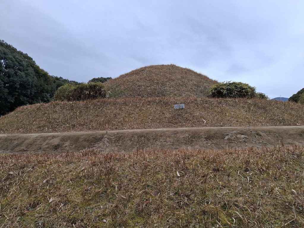 Gorōyama kofun: A Decorated Kofun Burial Mound in Japan 4 Gorōyama kofun