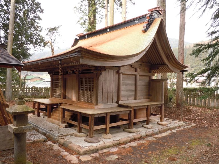 Araki Shrine: An Ancient Shinto Shrine in Takayama, Japan