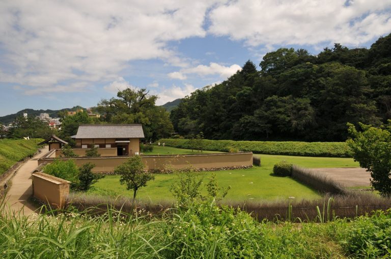 Yuzuki Castle: A Medieval Hill Castle in Matsuyama, Japan