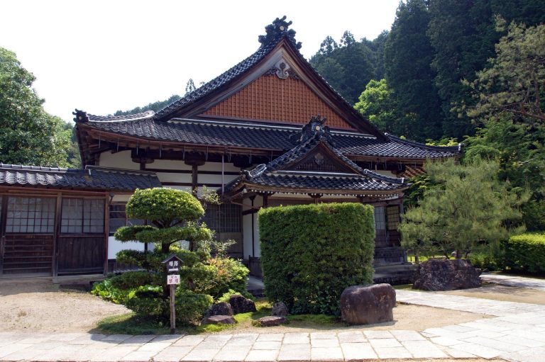 Sukyō-ji Temple: A Rinzai Zen Family Temple in Toyooka