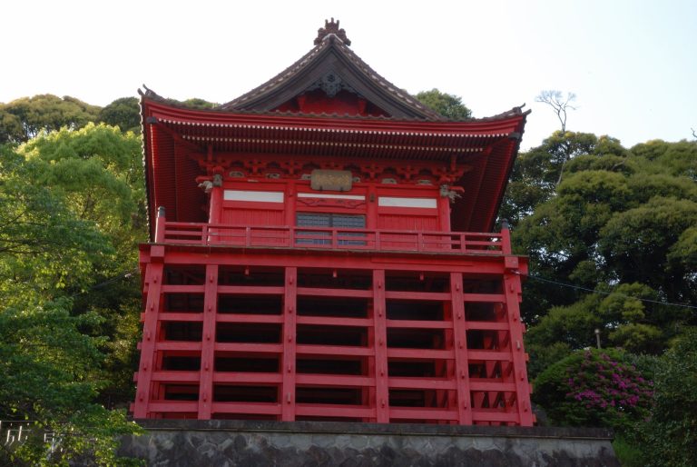 Chosho-ji Temple: A Cliff-Hanging Buddhist Temple in Sammu, Japan