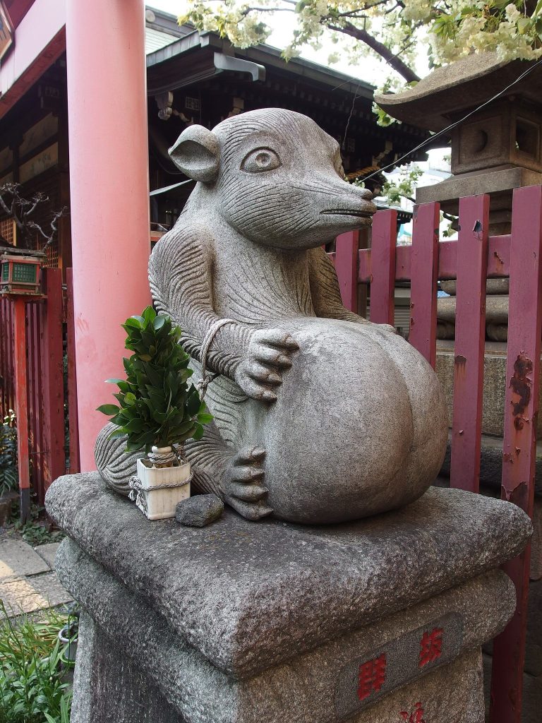 Yanagimori Shrine: An Inari and Tanuki Shrine in Tokyo 4 Yanagimori Shrine
