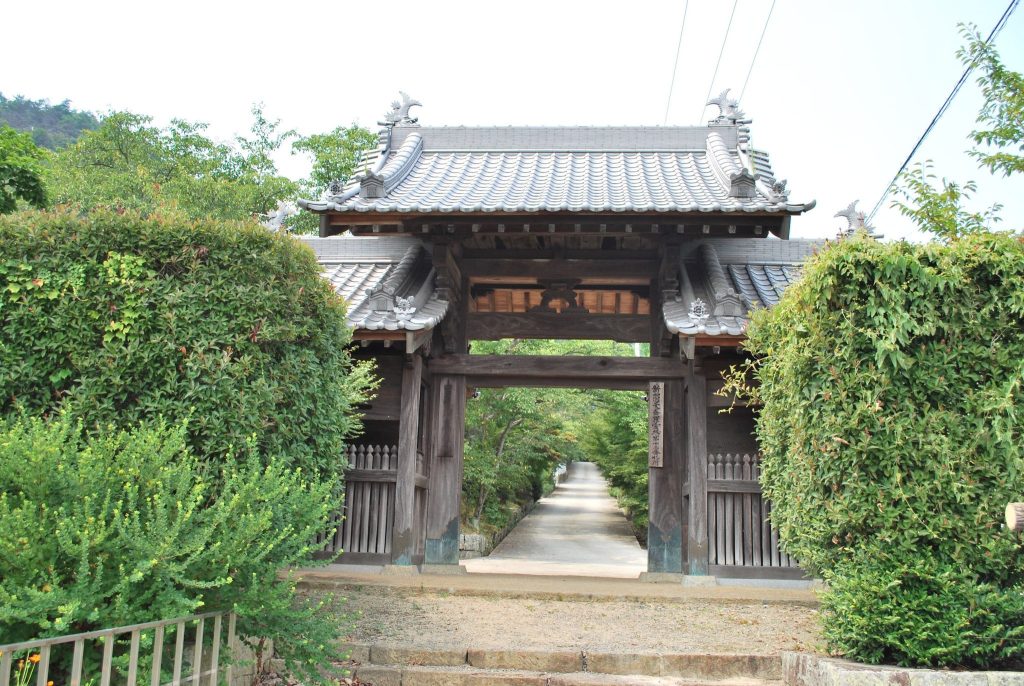 Jūbu-ji Temple: A Tendai Buddhist Temple in Takamatsu, Japan 2 Jūbu-ji Temple
