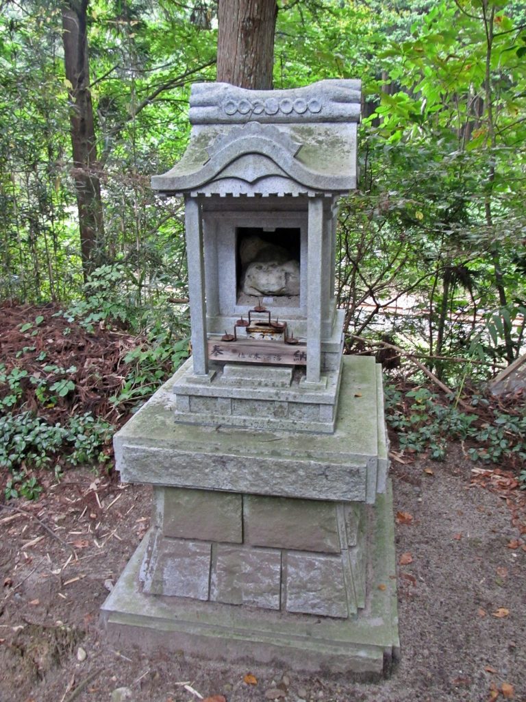 Araogawa Shrine: A Historic Shinto Shrine in Miyagi, Japan 5 Araogawa Shrine