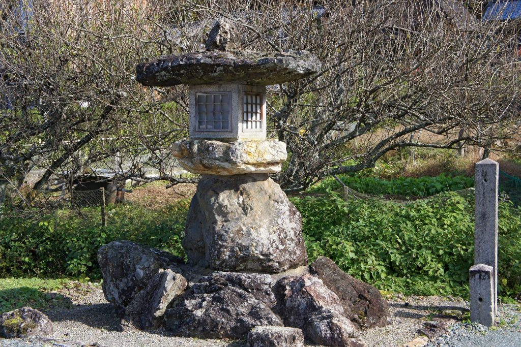 Mantoku-ji Temple: A Shingon Buddhist Temple and Historic Garden in Japan 4 Mantoku-ji Temple