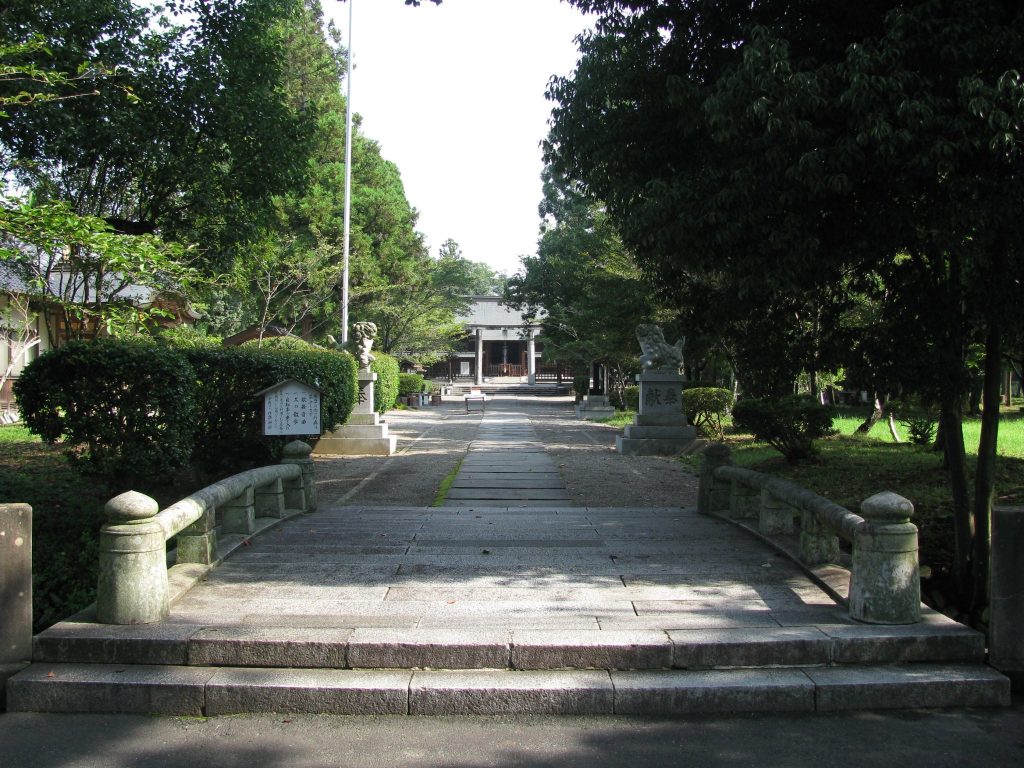 Sakura Shrine: A Shinto Shrine and Historic Site in Tsuyama, Japan 2 Sakura Shrine
