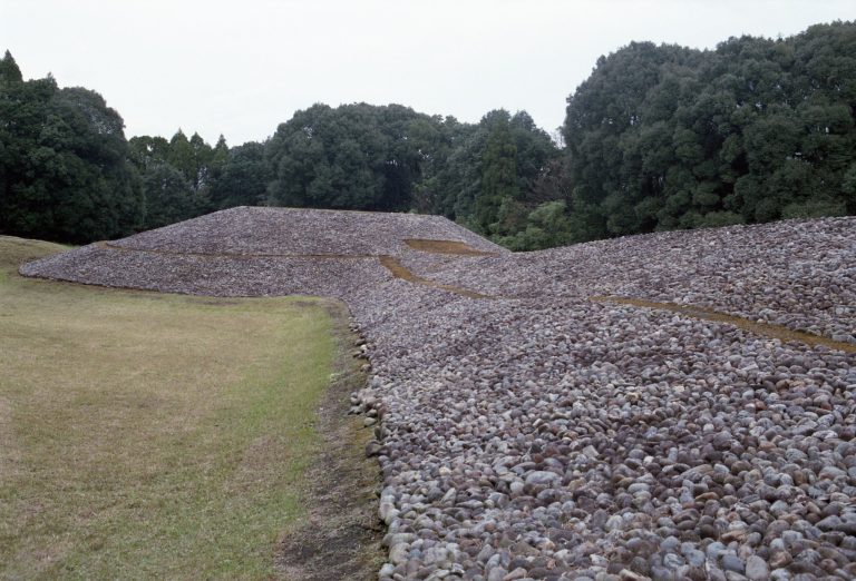 Ikime Kofun Cluster: An Early Kofun-Period Burial-Mound Complex in Japan