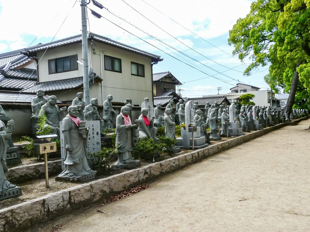 Zentsū-ji Temple