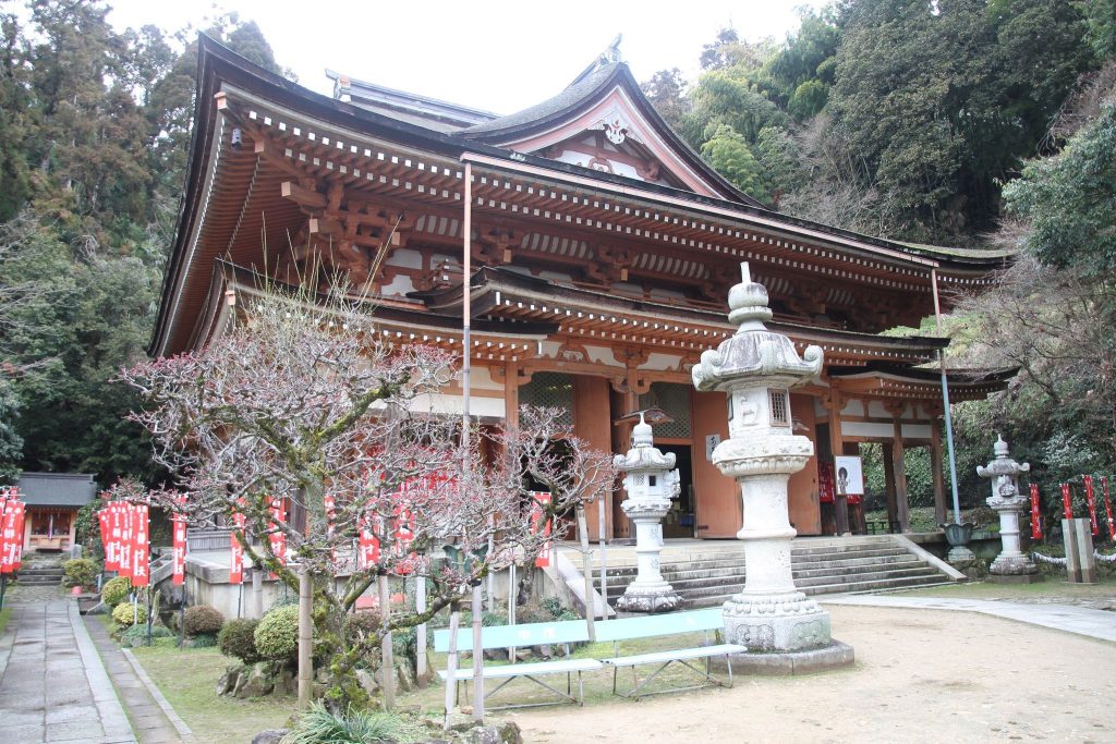 Hōgon-ji Temple: A Buddhist Pilgrimage Temple on Chikubushima 4 Hōgon-ji Temple