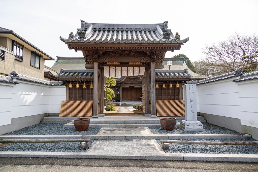 Jōdo-ji Temple: A Shingon Buddhist Temple and Daibutsuyō Monument in Ono, Japan 4 Jōdo-ji Temple