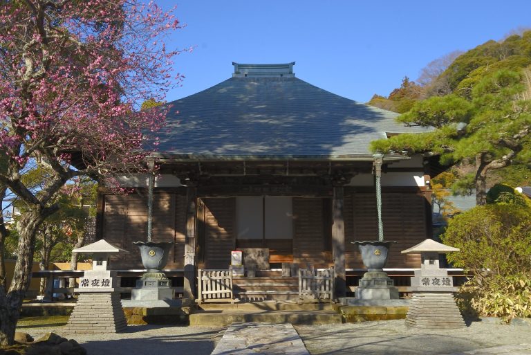 Kōsoku-ji Temple: A Jishū Buddhist Temple in Kamakura