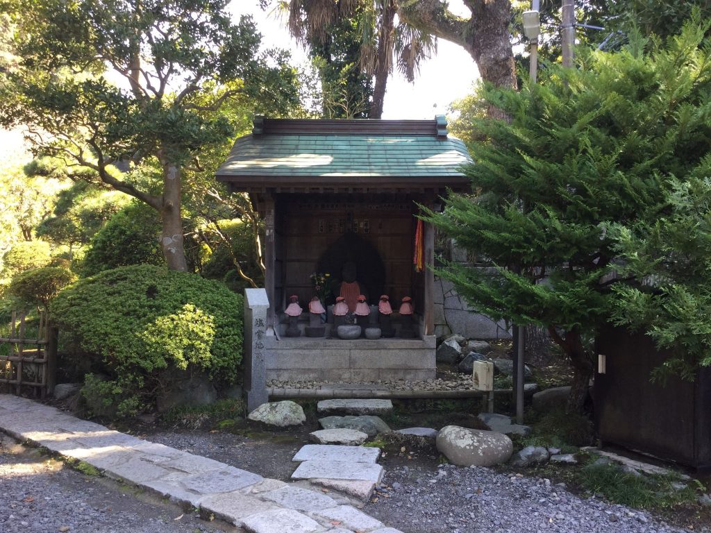 Kōsoku-ji Temple: A Jishū Buddhist Temple in Kamakura 5 Kōsoku-ji Temple