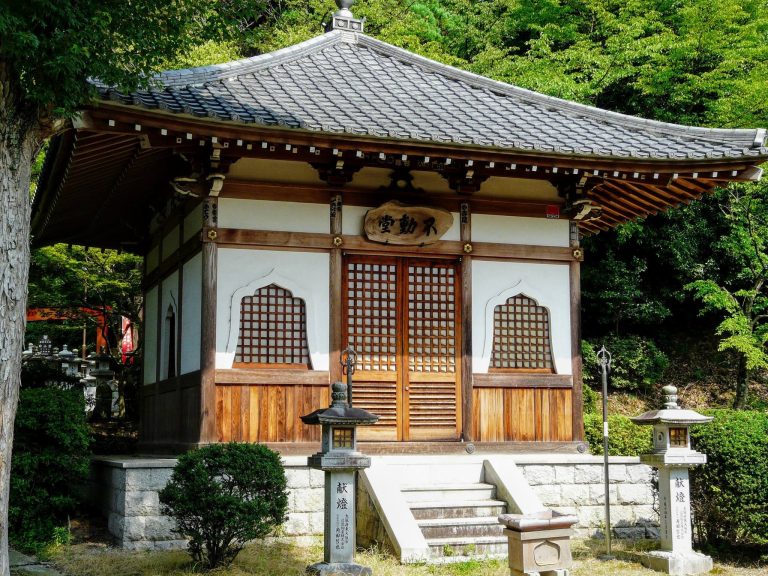 Abe Monju-in Temple: A Historic Buddhist Temple in Sakurai, Japan