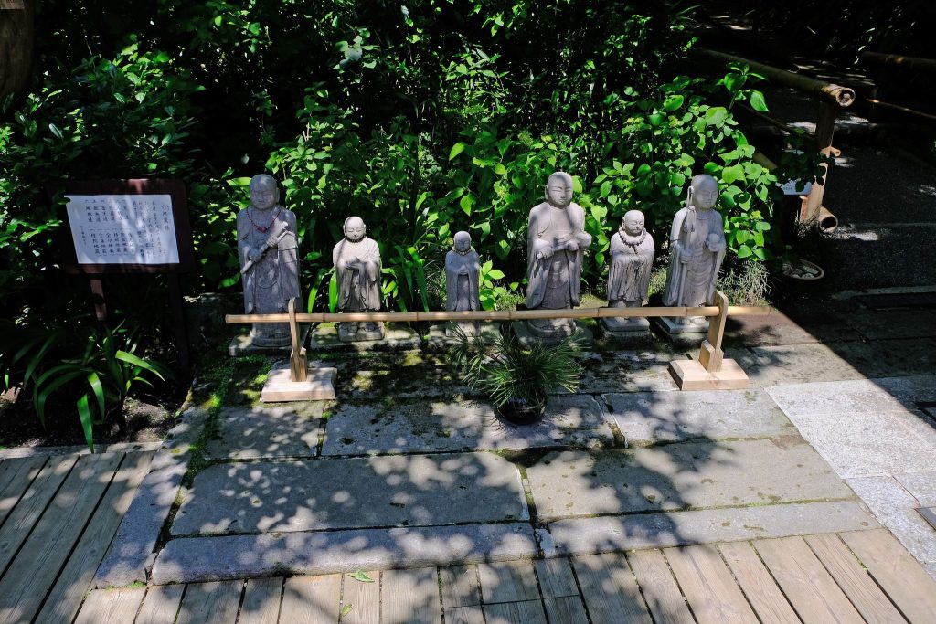 Meigetsu-in: A Rinzai Zen Temple in Kamakura, Japan 4 Meigetsu-in