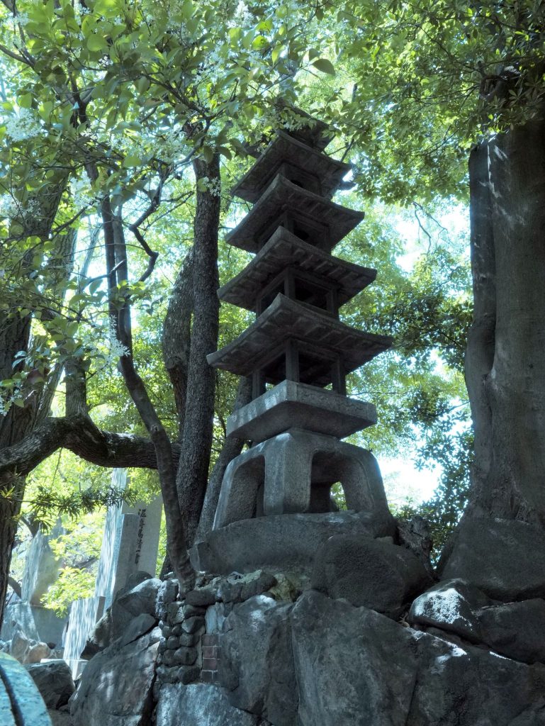 Isshin-ji Temple: A Jōdo-shū Buddhist Temple in Osaka 3 Isshin-ji Temple