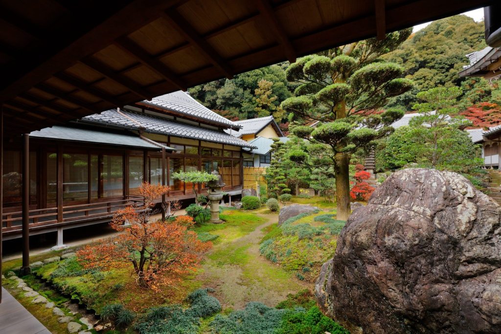 Zuiryū-ji Temple: A Rinzai Buddhist Training Monastery in Gifu 3 Zuiryū-ji Temple