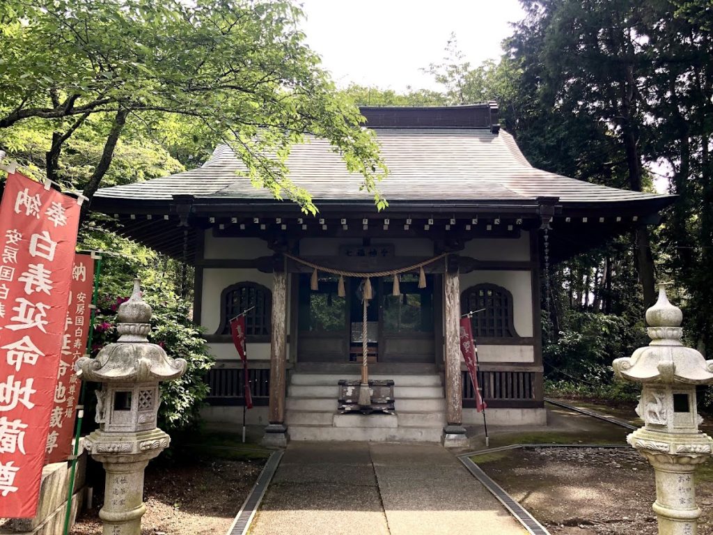 Mano-dera Temple: A Buddhist Temple and Pilgrimage Site in Japan 3 Mano-dera Temple