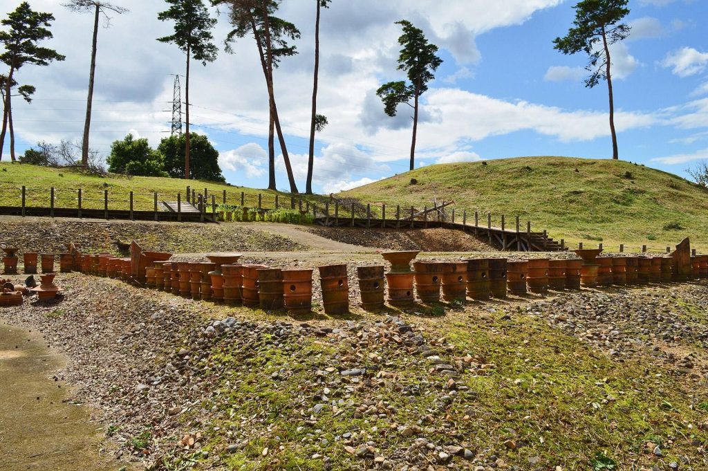 Takarazuka Kofun: Successive Elite Burial Mounds in Matsusaka, Japan 1 Takarazuka Kofun