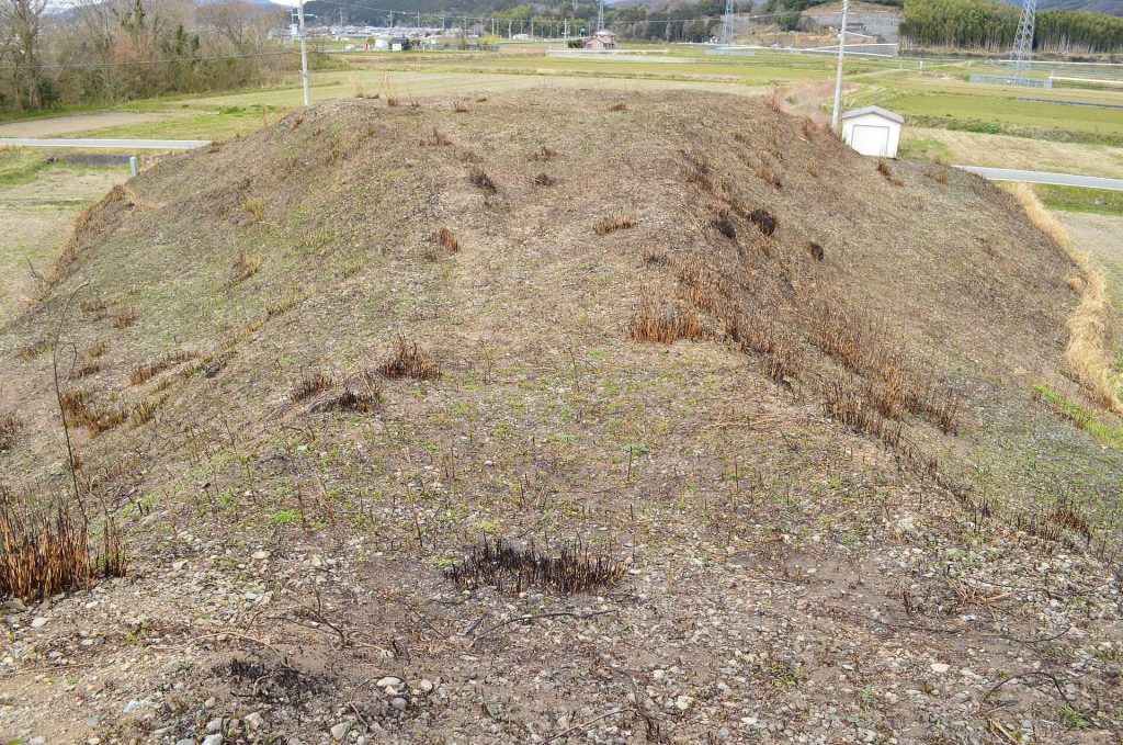 Chitose Kurumazuka Kofun: A Sixth-Century Elite Burial Mound in Japan 2 Chitose Kurumazuka Kofun