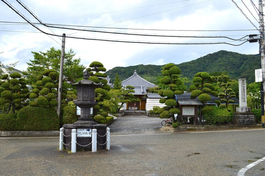 Chikuzen Kokubun-ji Temple: Successor to a Provincial Monastery 2 Chikuzen Kokubun-ji Temple